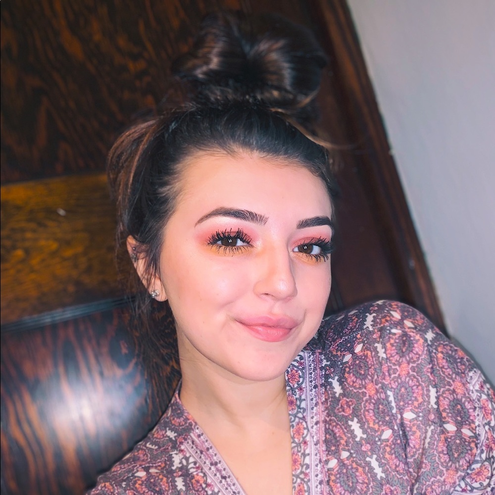 Meet your Posher, Maycee